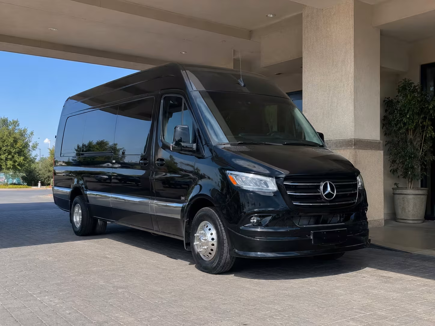 bus rentals for new orleans proms homecomings