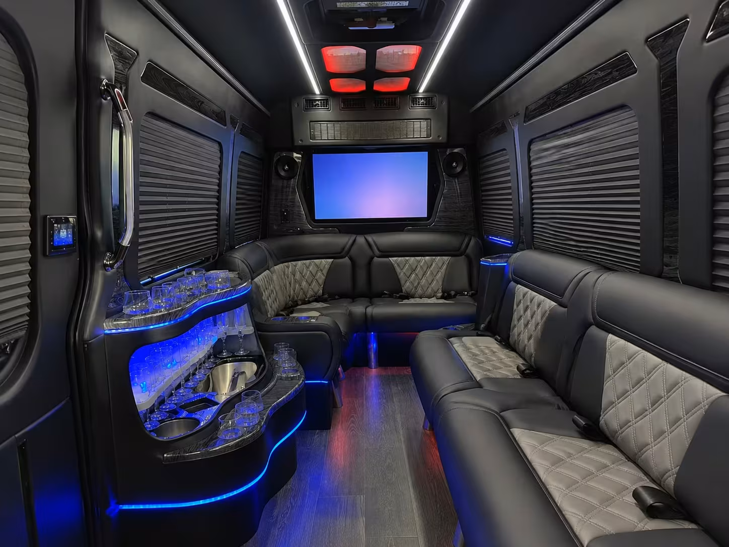 corporate dinner and event transportation in new orleans