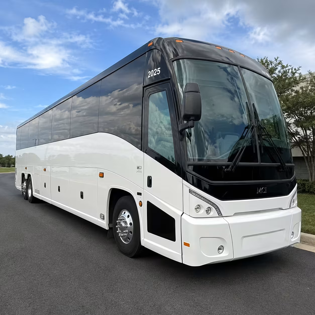 recurring employee shuttle service in new orleans