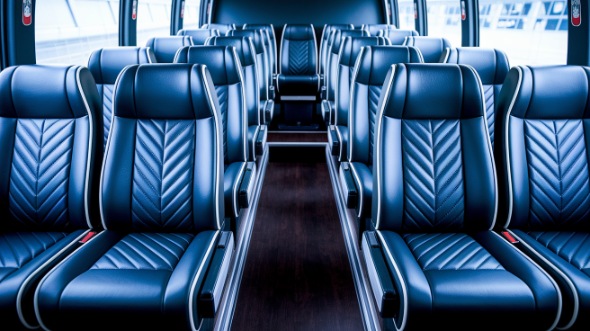 new orleans 25 passenger minibus rental